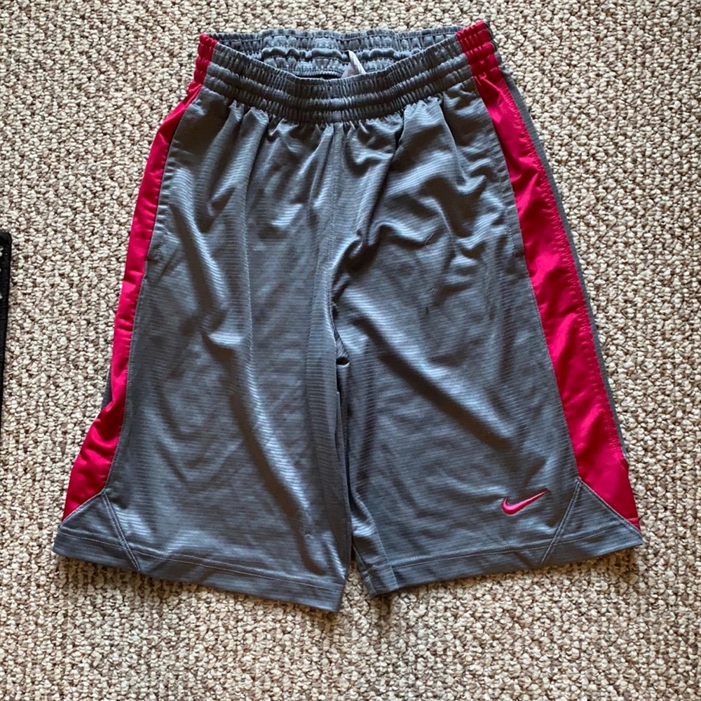 Nike shorts (men’s)